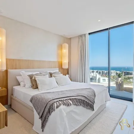 Atico De Lujo Con Jacuzzi En Higueron West