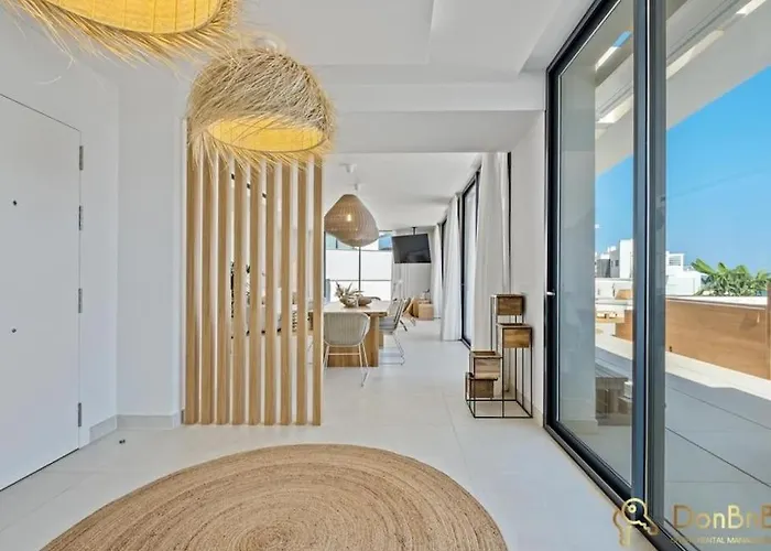 Atico De Lujo Con Jacuzzi En Higueron West * Fuengirola