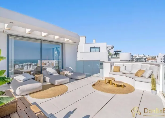 Atico De Lujo Con Jacuzzi En Higueron West